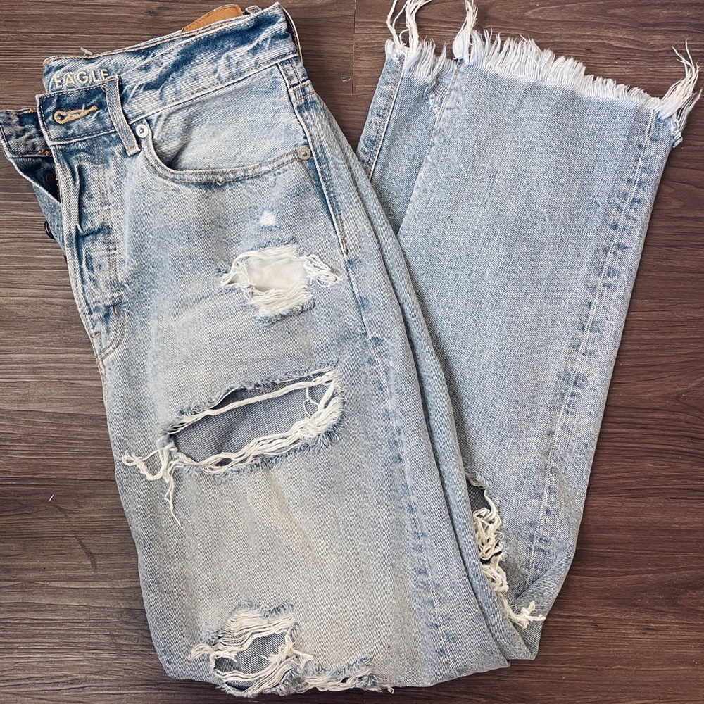 COPY - American Eagle 90’s Boyfriend Jean